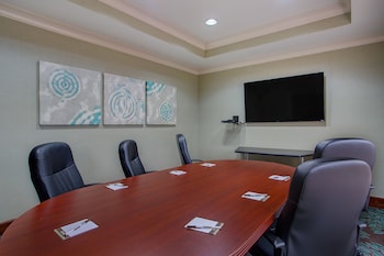 Staybridge Suites Chattanooga Downtown - Convention Center By Ihg,Hamilton County>>Chattanooga,3 star