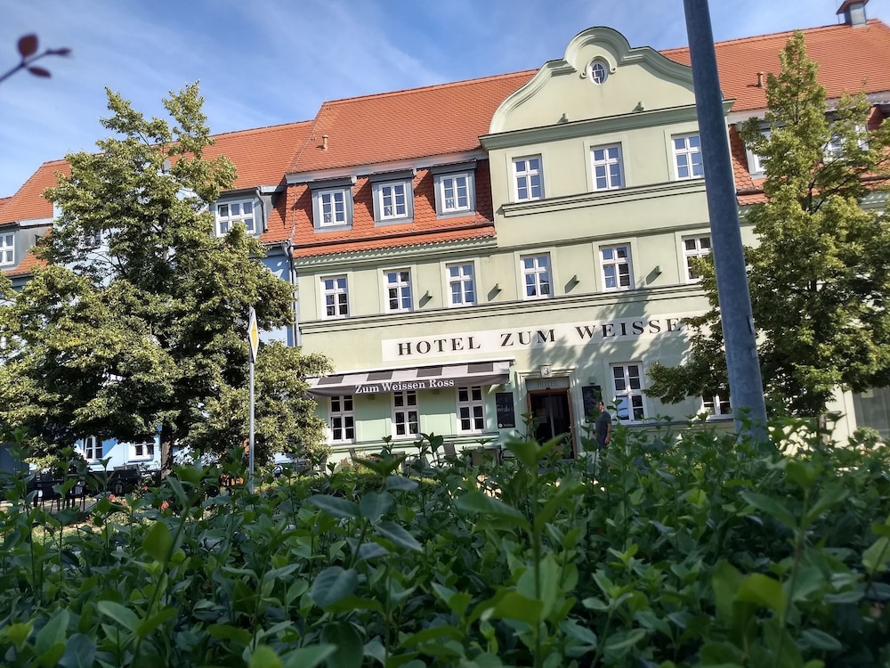 hotel zum weissen ross