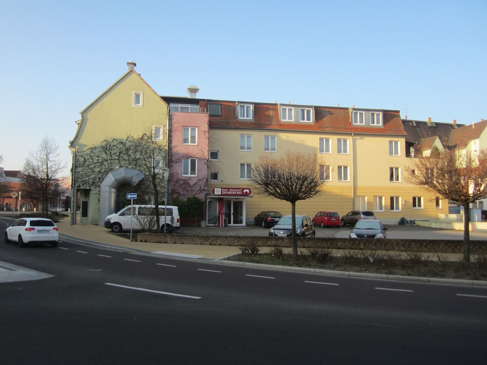 hotel zum weissen ross
