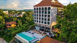 Chiangkhong Teak Garden Riverfront Onsen Hotel,Near Wat Phra Kaew,4 star