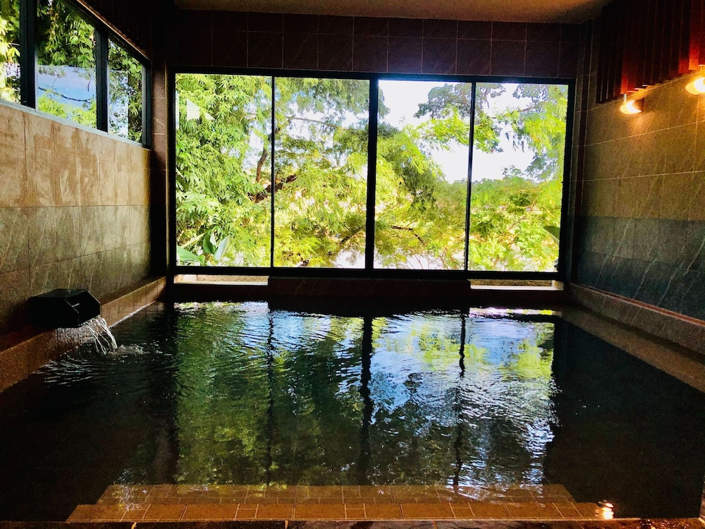 chiangkhong teak garden riverfront onsen hotel
