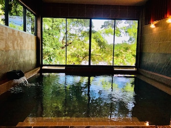chiangkhong teak garden riverfront onsen hotel