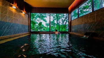 chiangkhong teak garden riverfront onsen hotel