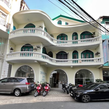 khach san tuong vy 1988