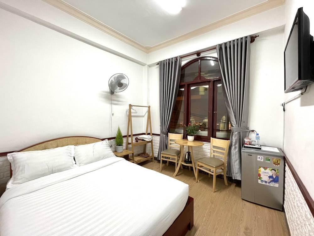 khach san tuong vy 1988