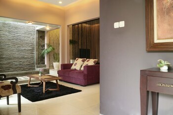 rumah teteh plemburan