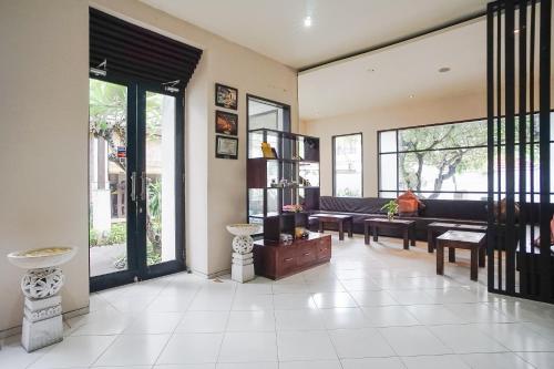 queen rose villa and spa