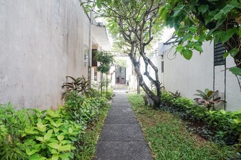 queen rose villa and spa