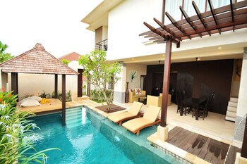 queen rose villa and spa