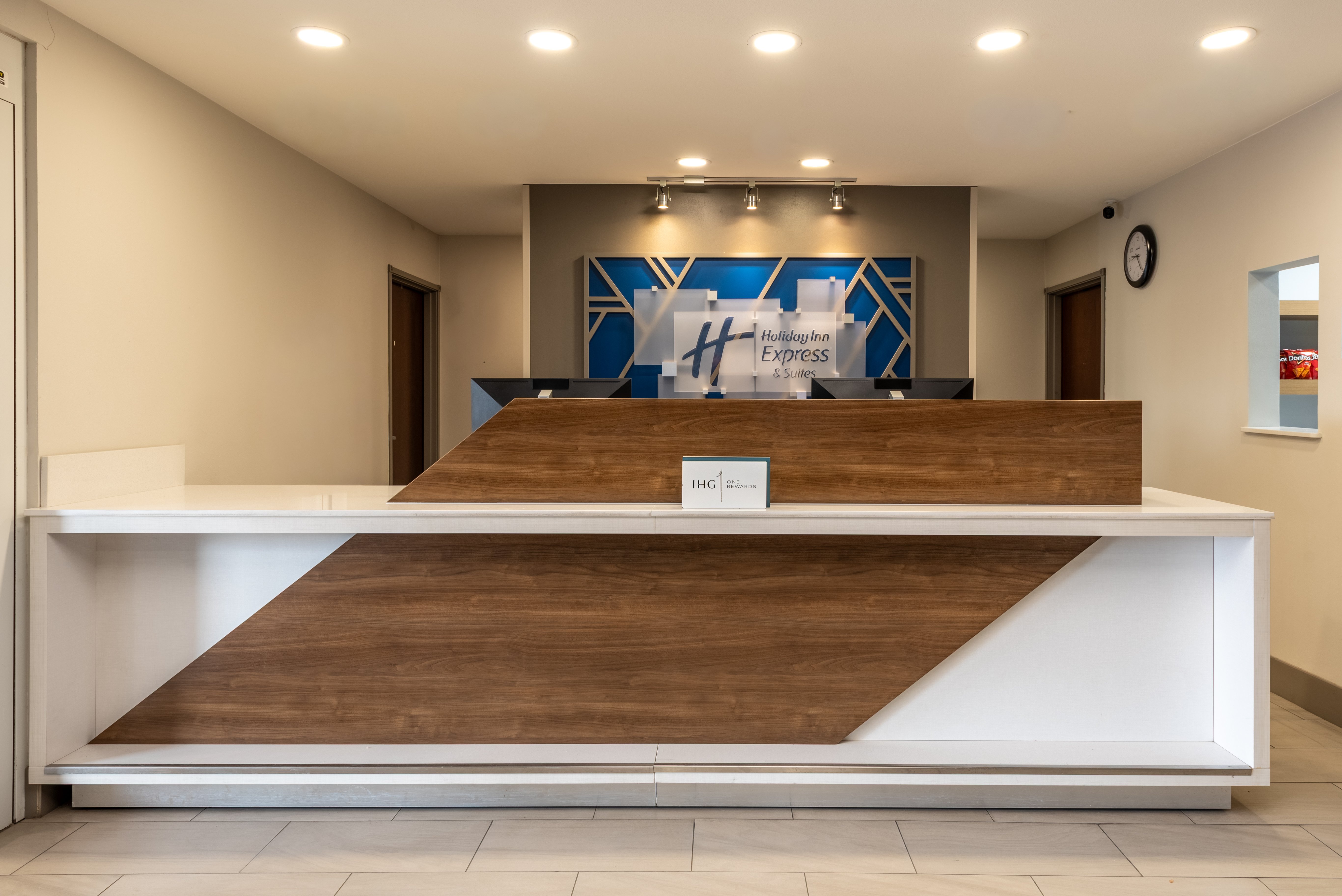 holiday inn express hotel and suites lamar by ihg
