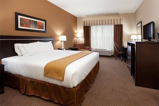 holiday inn express hotel and suites lamar by ihg