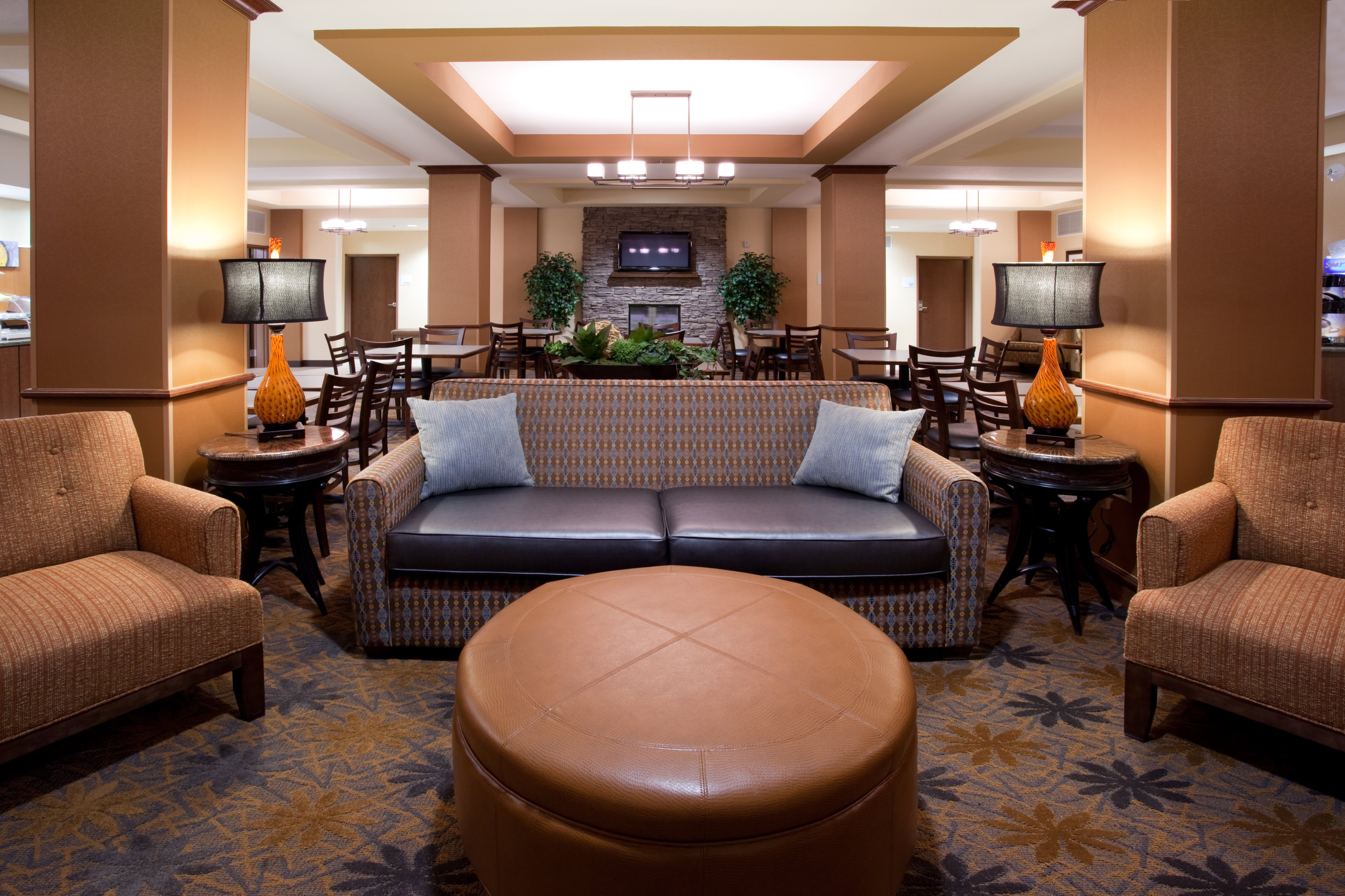 holiday inn express hotel and suites lamar by ihg