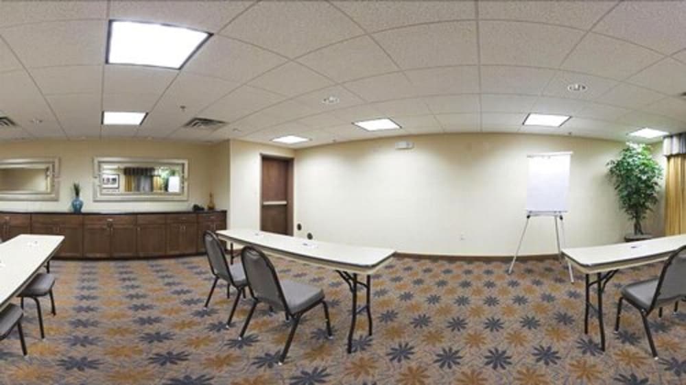 holiday inn express hotel and suites lamar by ihg