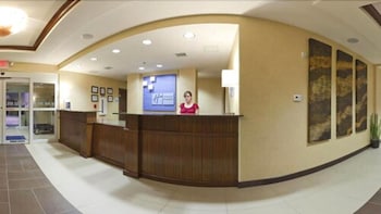 Holiday Inn Express Hotel & Suites Lamar By Ihg,Lamar>>La Junta,3 star