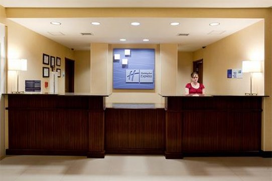 holiday inn express hotel and suites lamar by ihg