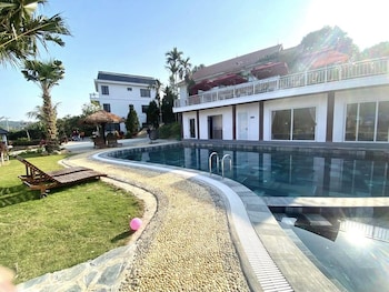 hoang yen garden ba vi