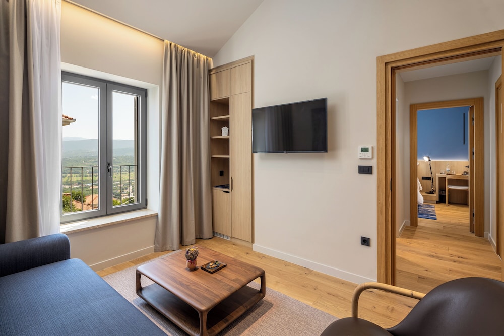 emotheo heritage hotel