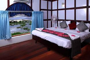 spice routes luxury cruise