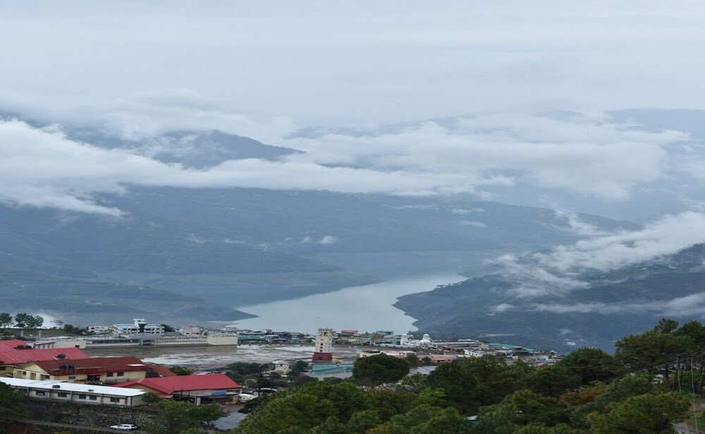 Great View Hotel And Restaurant,Tehri>>Mussoorie,2 star