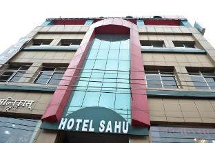 hotel sahu near kashi vishwanath temple gate