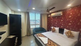 hotel sahu near kashi vishwanath temple gate