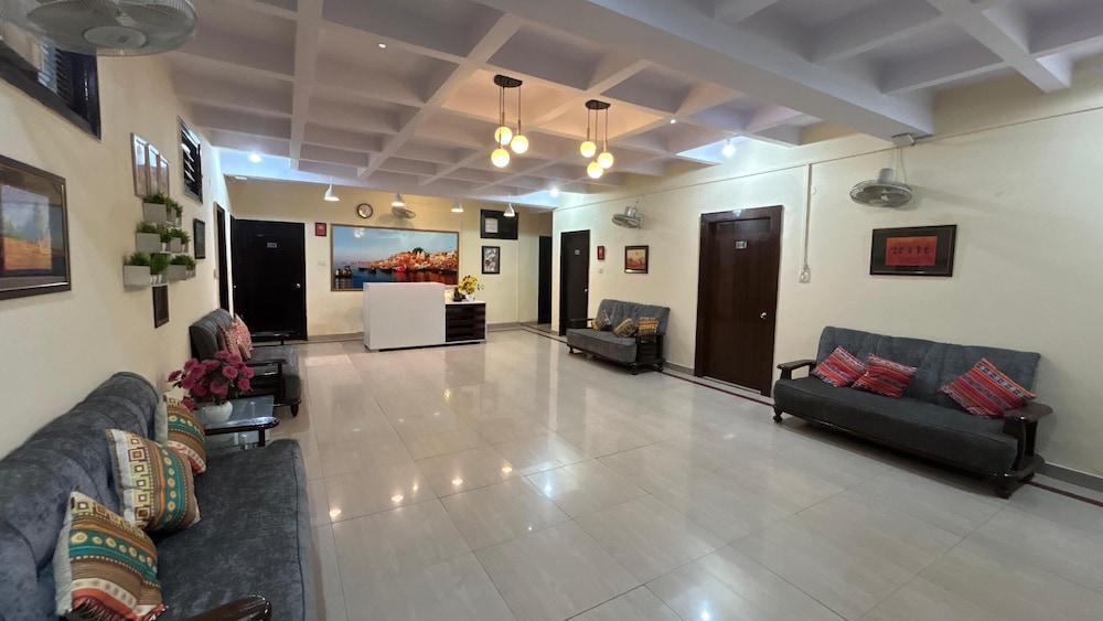 hotel sahu near kashi vishwanath temple gate