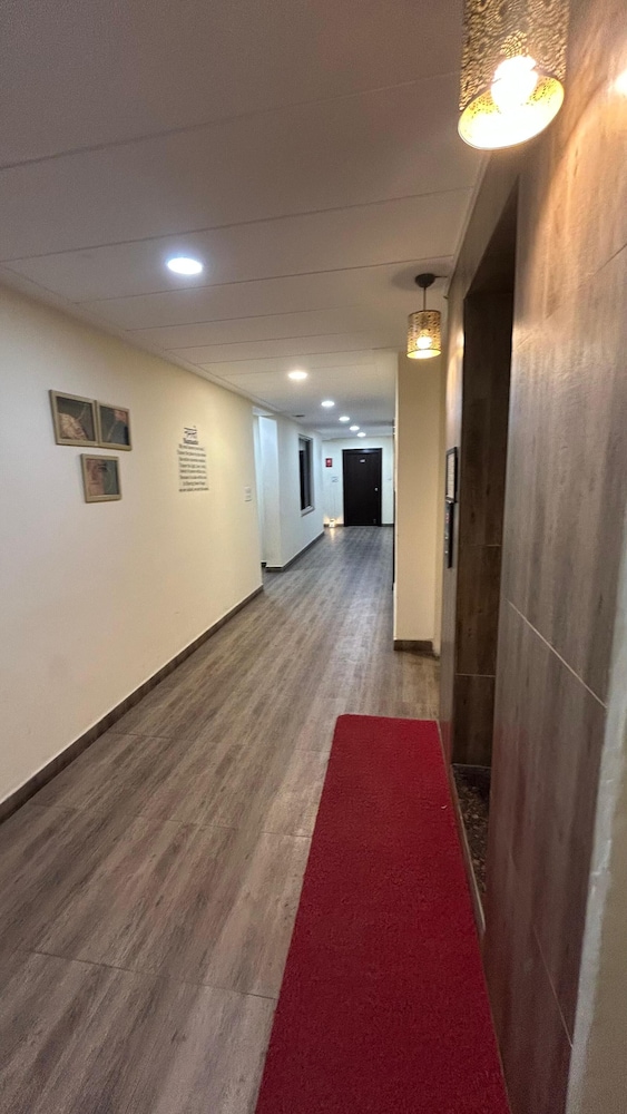 hotel sahu near kashi vishwanath temple gate