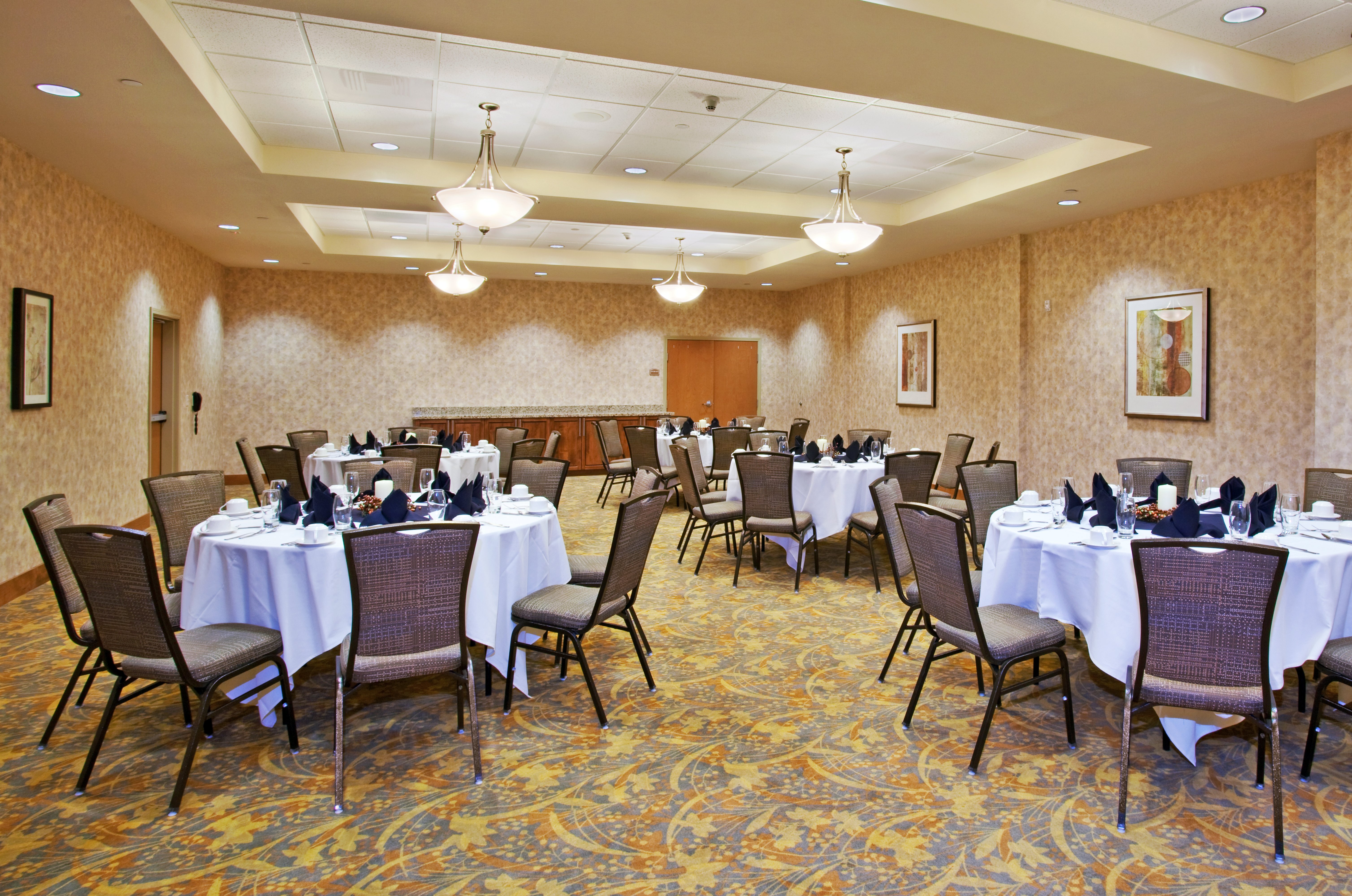 holiday inn laramie by ihg