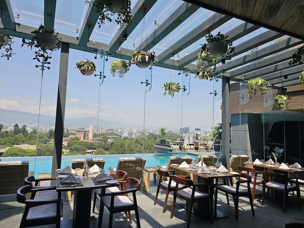 hotel barahi kathmandu