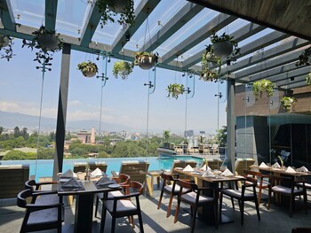 hotel barahi kathmandu