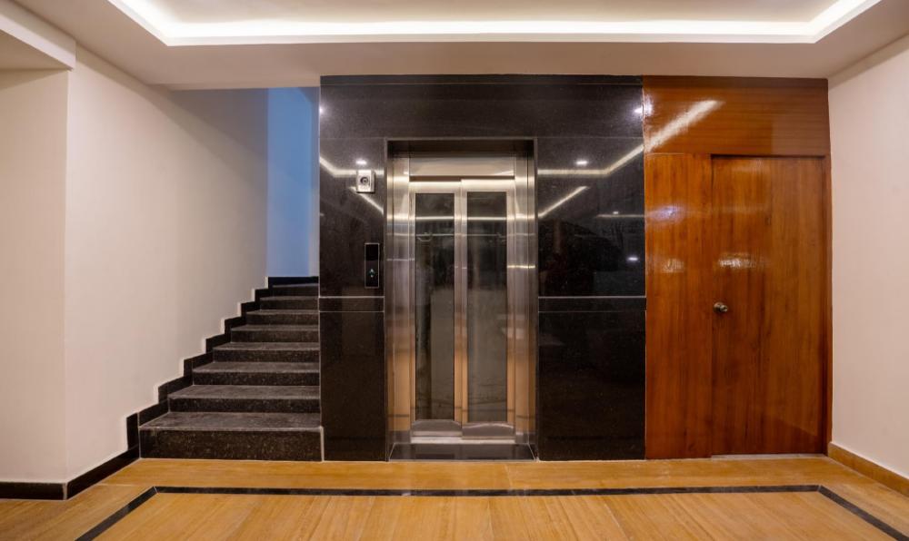 treebo purva crest gachibowli dlf