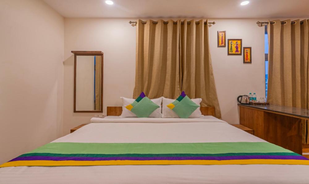 treebo purva crest gachibowli dlf