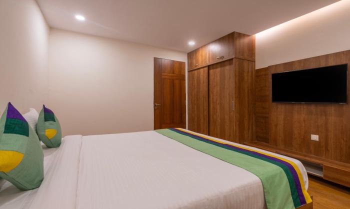 treebo purva crest gachibowli dlf