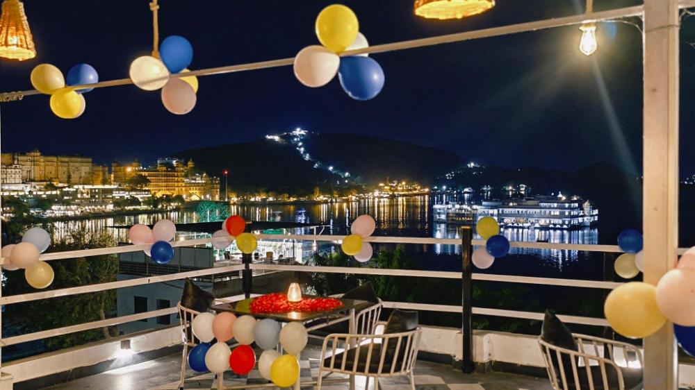 hotel lake star bistro