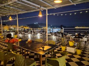 hotel lake star bistro