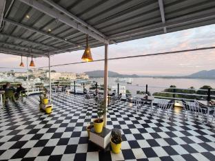 hotel lake star bistro