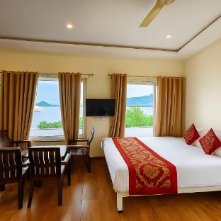 hotel lake star bistro