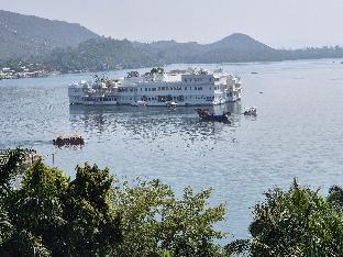 hotel lake star bistro