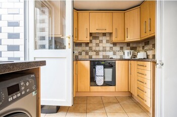Lovely 3-Bed House In Maidstone