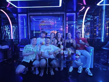 booze party cruise