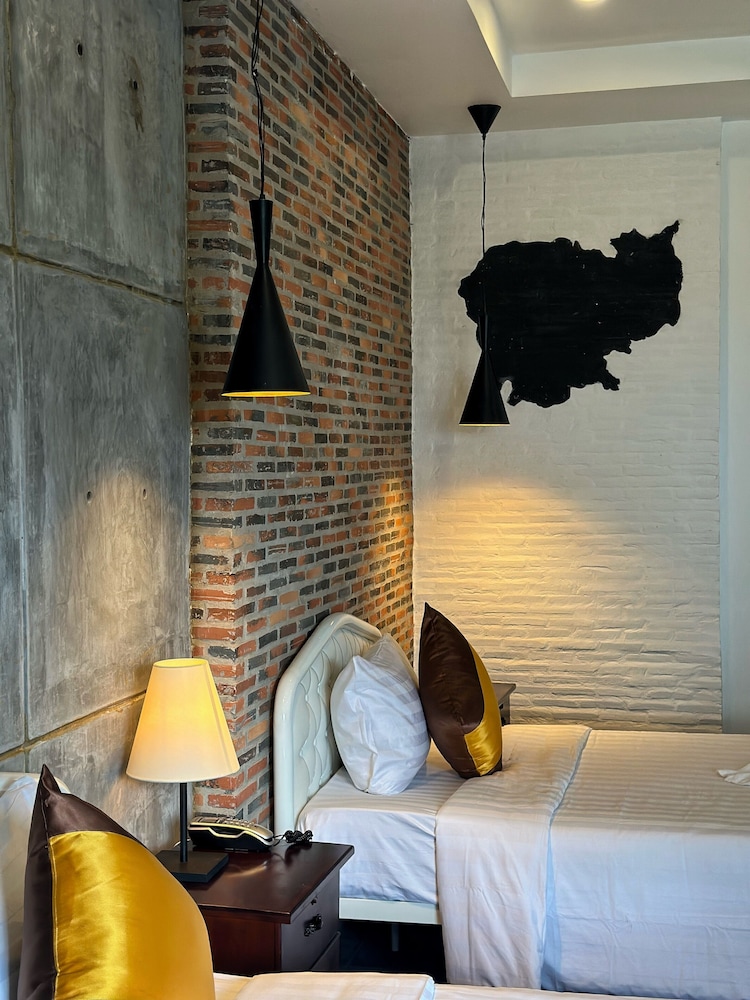 sun chakra boutique hotel