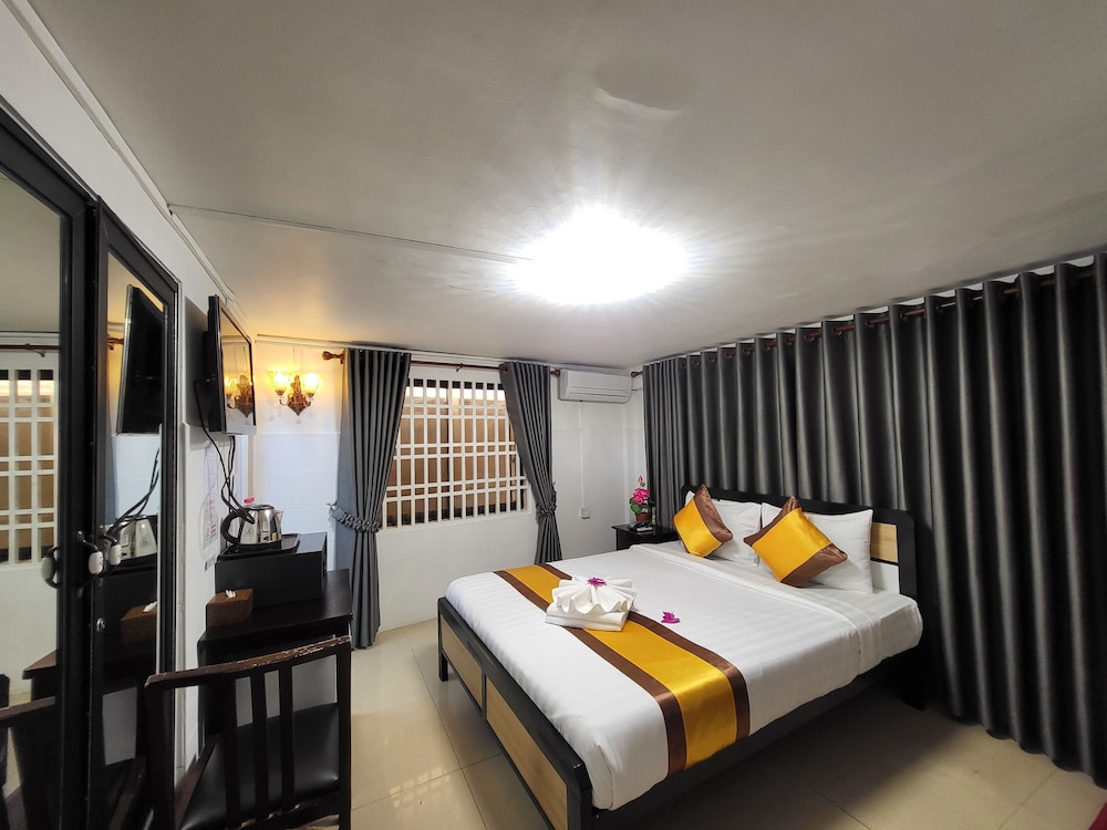 sun chakra boutique hotel