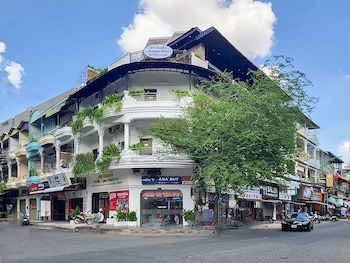 sun chakra boutique hotel