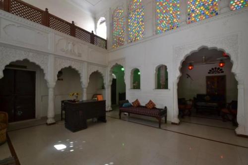 rawla mrignayani palace