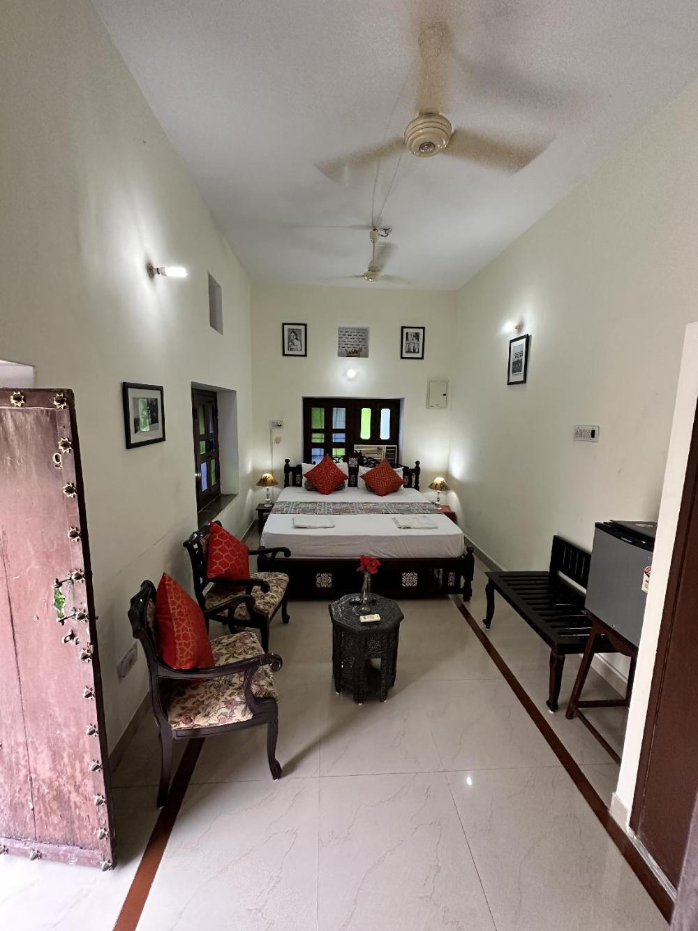 rawla mrignayani palace