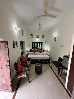 rawla mrignayani palace