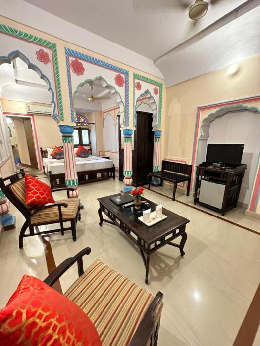 rawla mrignayani palace