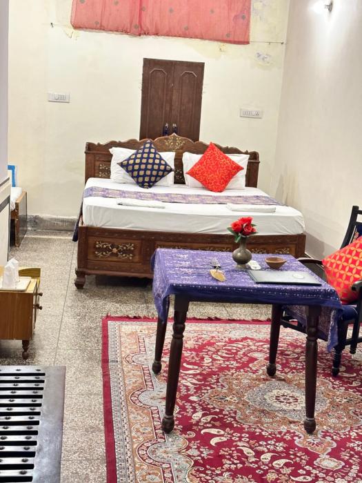 rawla mrignayani palace