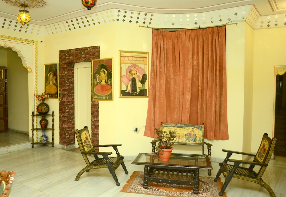 hotel radoli house