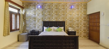 hotel radoli house